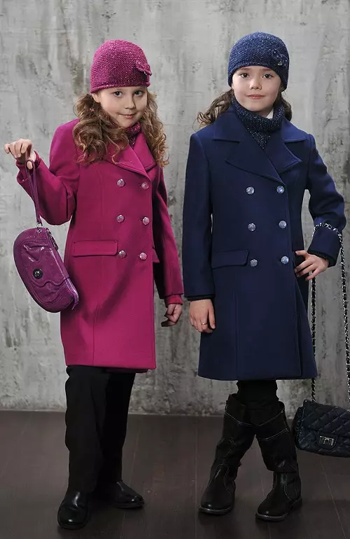 Cleverly (55 фото): шкільна форма і одяг, плаття і жилет для дівчинки, пальто і блузки, відгуки 3760_8