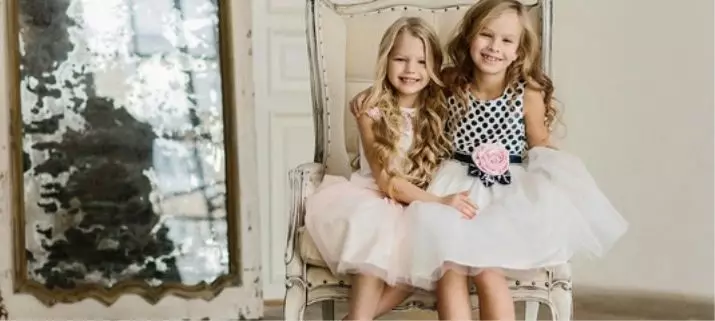 Сукня для дівчаток Baby Steen (50 фото): моделі з накидкою, пальто і інша дитячий одяг 3766_19