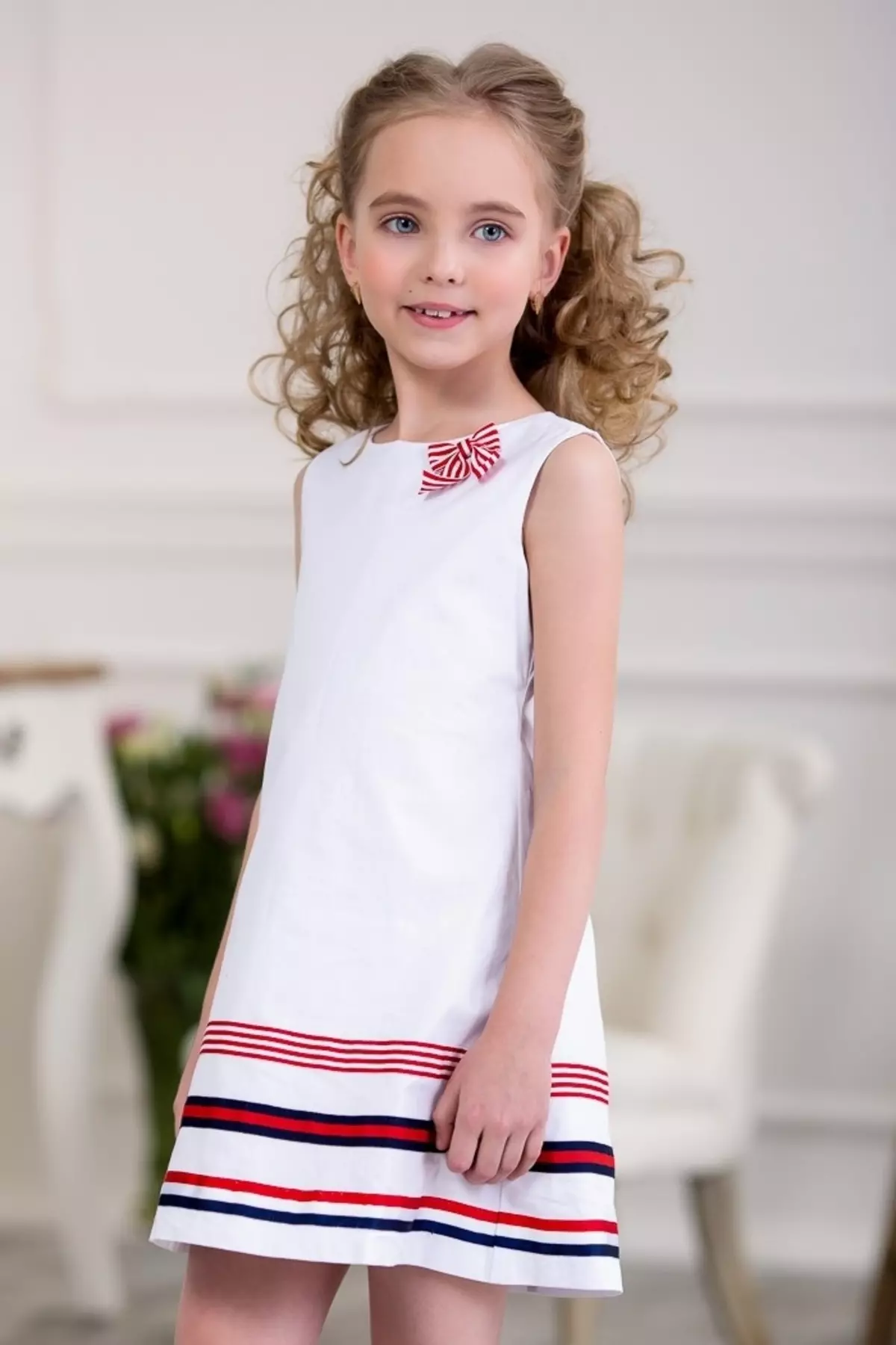 Klänning för tjejer Baby Steen (50 bilder): Modeller med Cape, Coat och andra barnkläder 3766_38