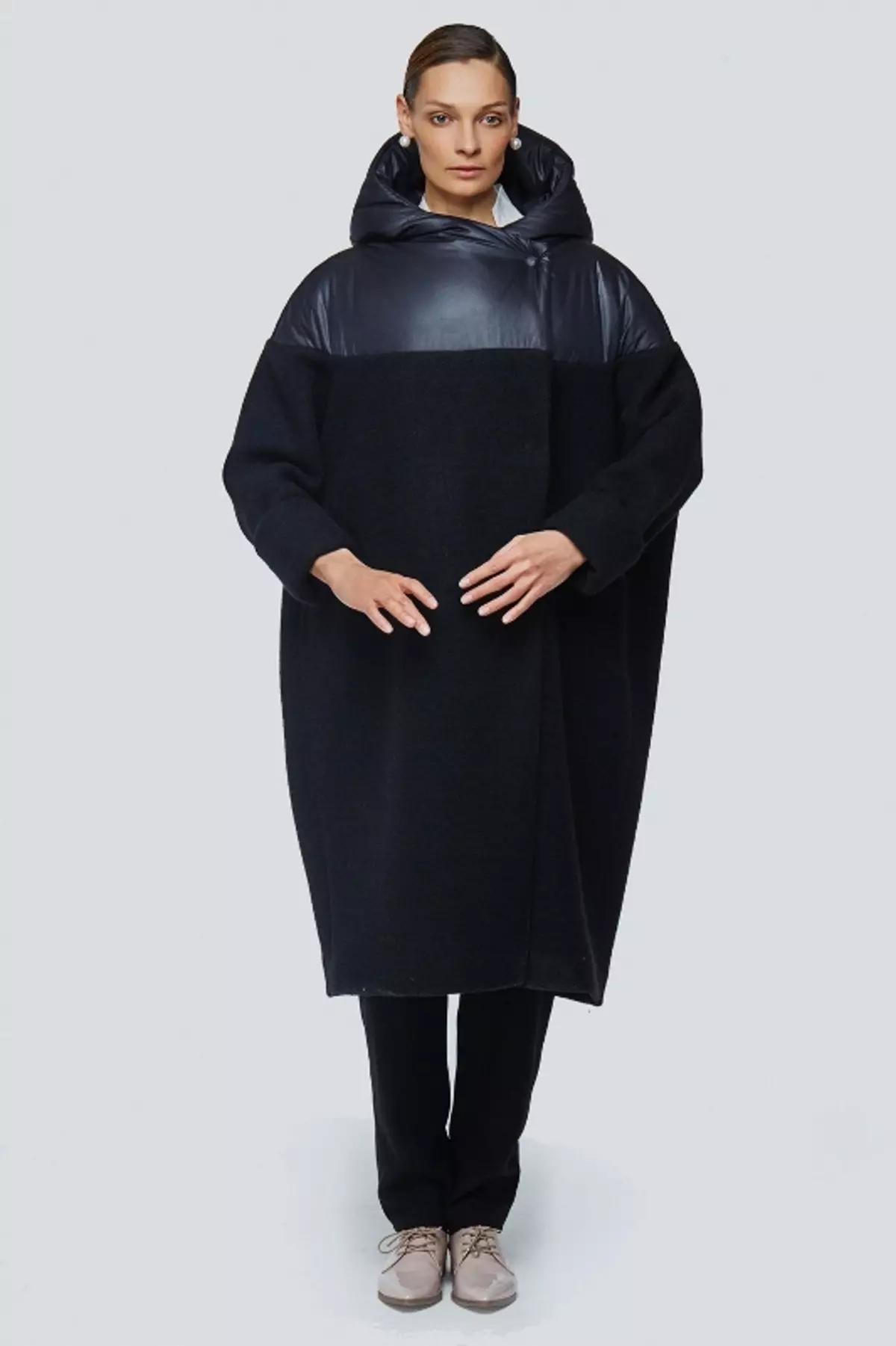 Combined Coat (45 Photos): Women's Models of 2 Fabrics and With A Cloak 376_21