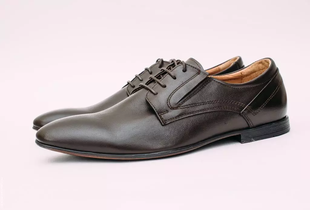 Basarab topánky (71 fotografií): Módne a štýlové modely obuvi, Recenzie Factory 3773_58