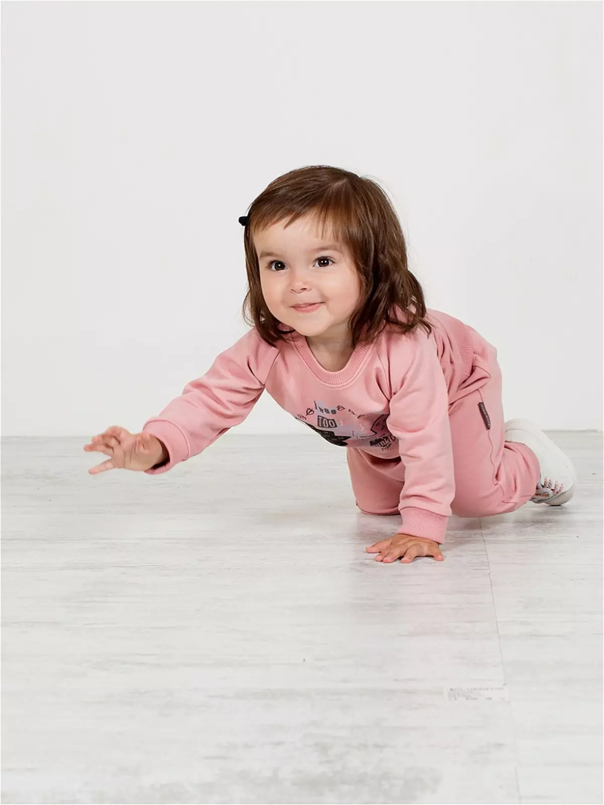 Bossa nova (52 photos): vêtements pour enfants pour les nouveau-nés, pyjamas et corps, chapeau et combinaison, qualité de qualité 3775_31