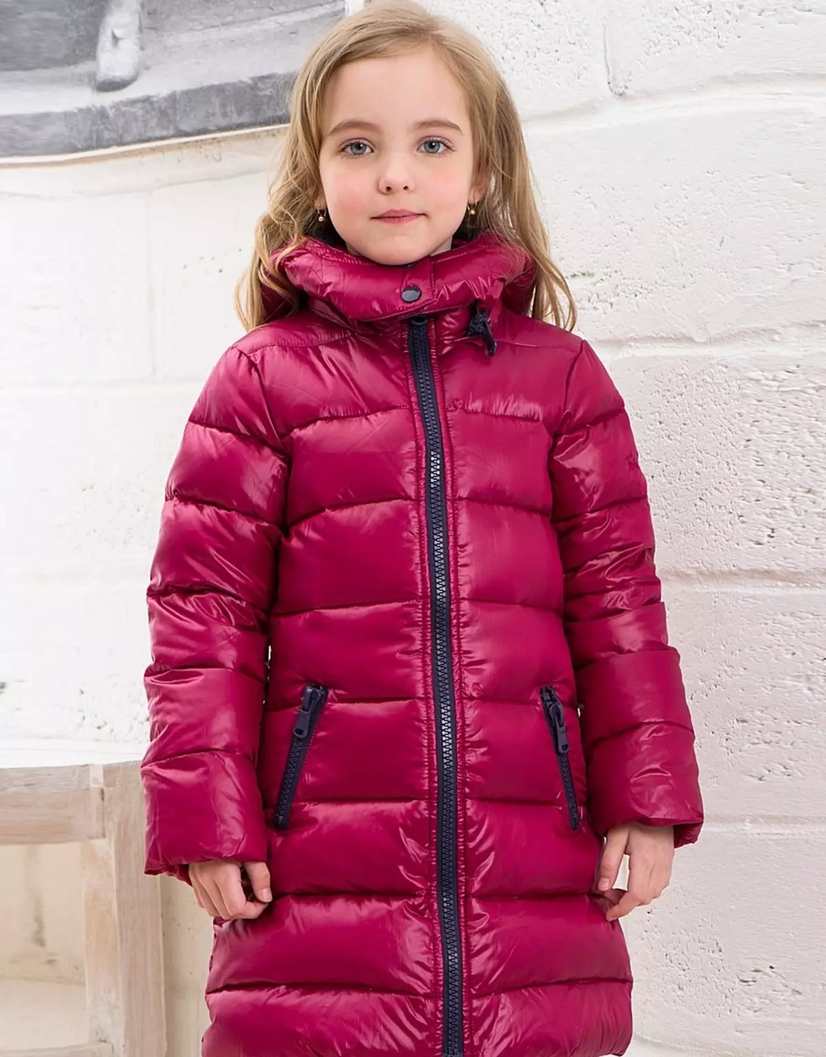 BRUS (62 fotos): vestuário infantil, jaquetas e windbreakers, vestidos e uniformes escolares para meninas, ternos para recém-nascidos 3785_42