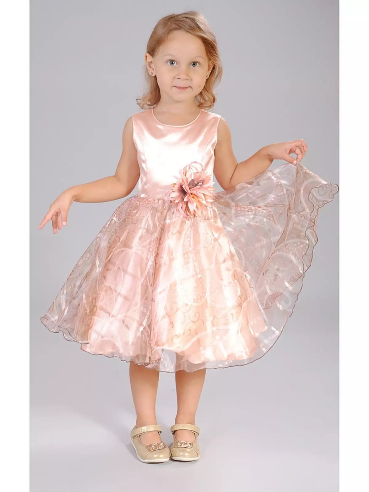 Cutie Susie (52 billeder): skoleuniform, kjoler, kostumer og andre børnetøj til piger 7 år, produktanmeldelser 3792_26