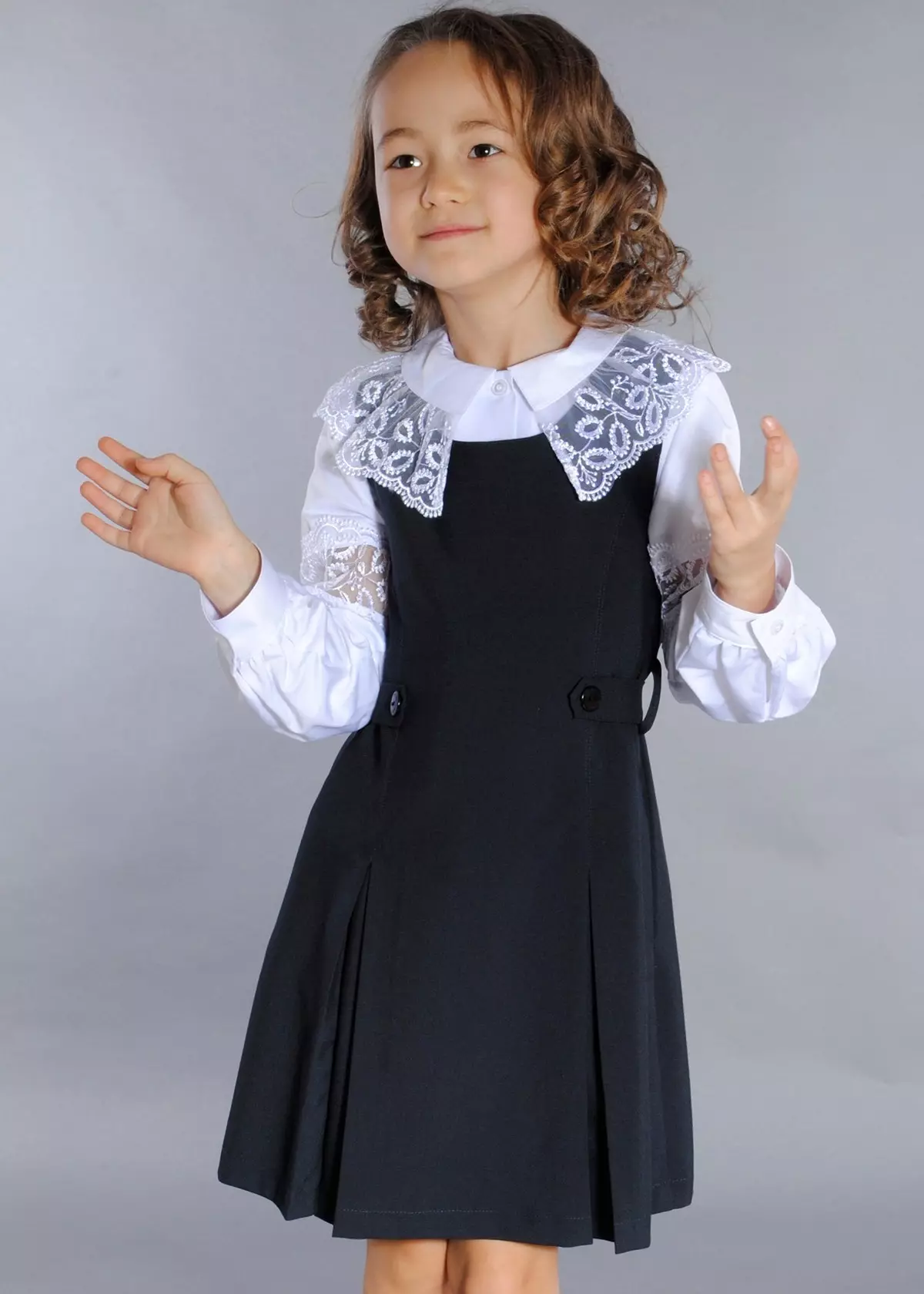 Cutie Susie (52 fotos): Uniforme da escola, vestidos, trajes e roupas para crianças para meninas 7 anos, produto 3792_8