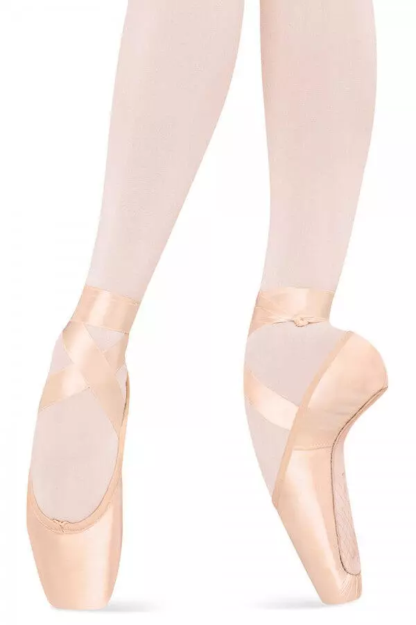 Bloch (59 фото): балетки і танцювальні кросівки, пуанти, туфлі і інша балетна взуття 3796_33