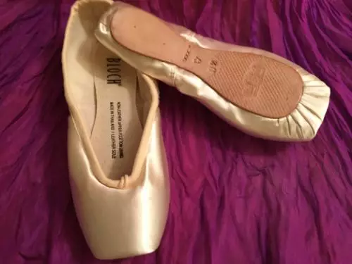 Bloch (59 fotos): zapatos de ballet y zapatillas de deporte de baile, puntas, zapatos y otros zapatos de ballet 3796_43