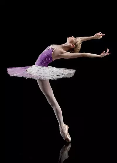Bloch (59 Fotoen): Ballethangen an Danz Surakers, Poines, Schong an aner Ballet Schong 3796_56
