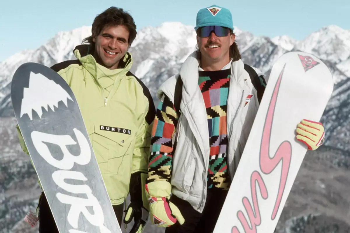 Burton kläder (59 bilder): Snowboards och snowboardkläder, ryggsäckar, jackor och kvinnors stövlar 3799_5