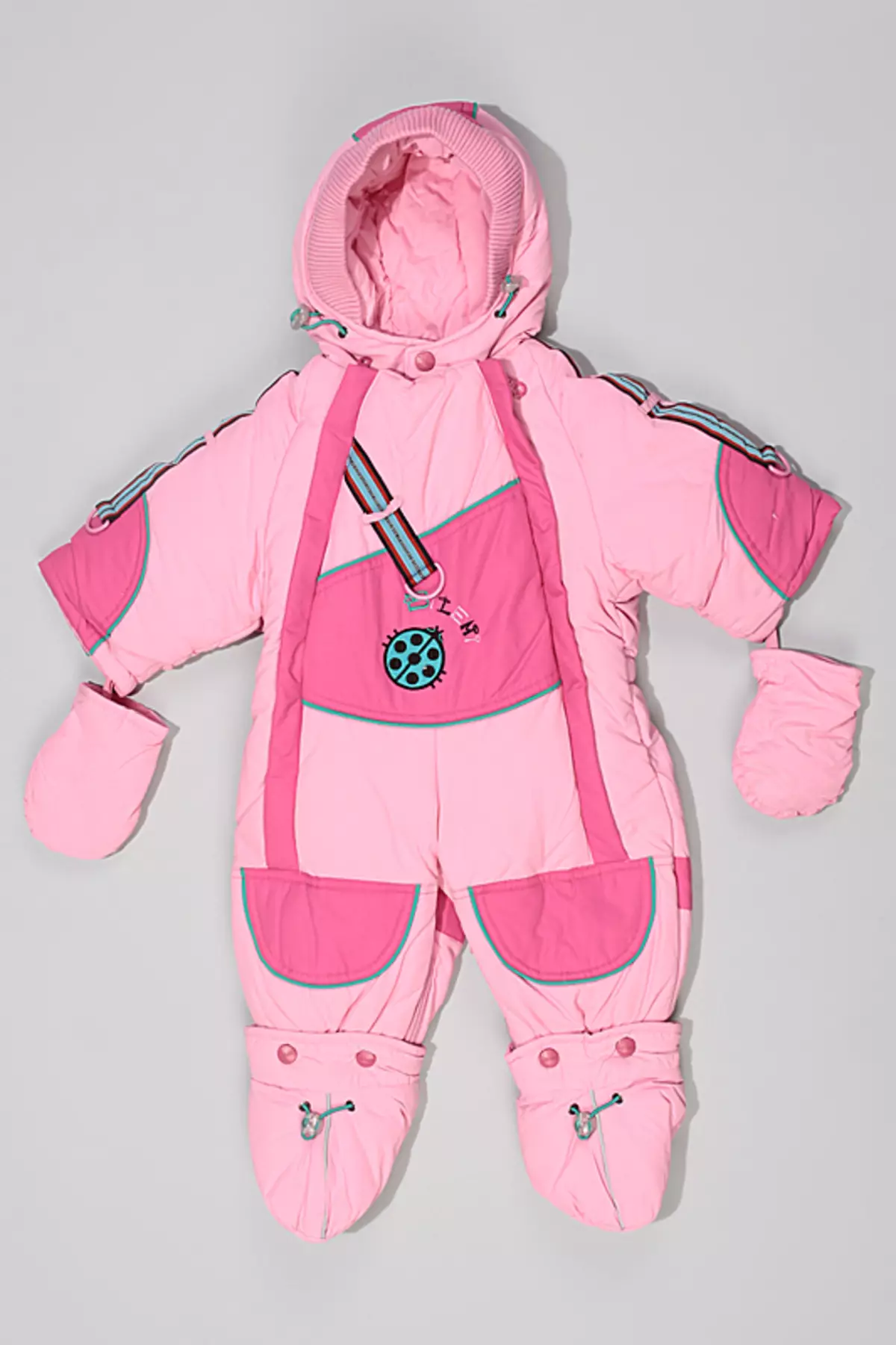 Bilemi (38 foto): Veshje për fëmijë, kits dimërore dhe pantallona të gjera, mushama dhe xhaketa, komente markë 3802_12