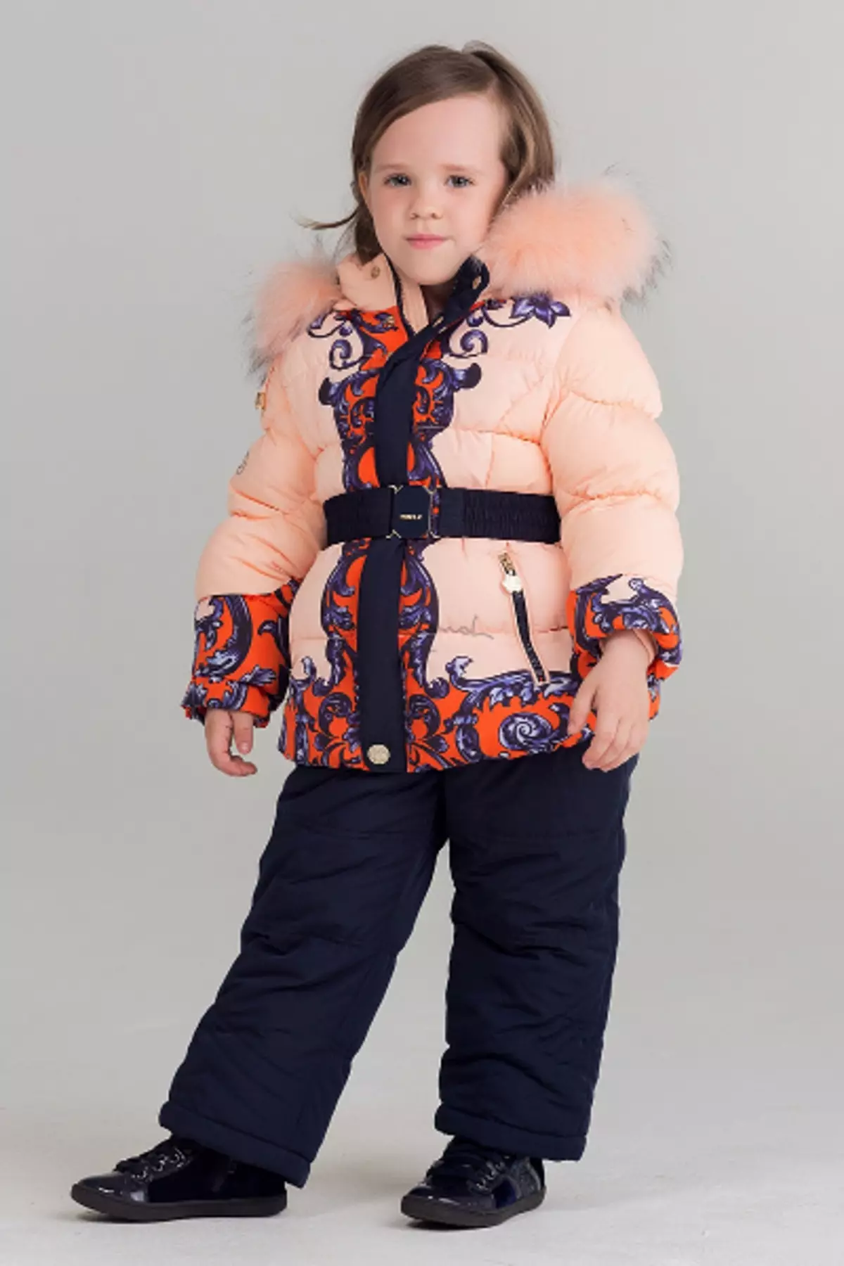 Bilemi (38 foton): Barnkläder, vinterpaket och overaller, regnrock och jackor, varumärkesrecensioner 3802_19