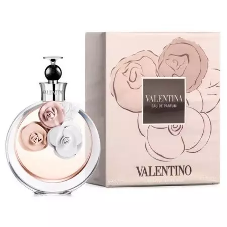 Valentino (147 zdjęć): Kolekcja Red Valentino, torby, trampki i trampki, buty i sandały, sukienki damskie i perfumy 3811_129