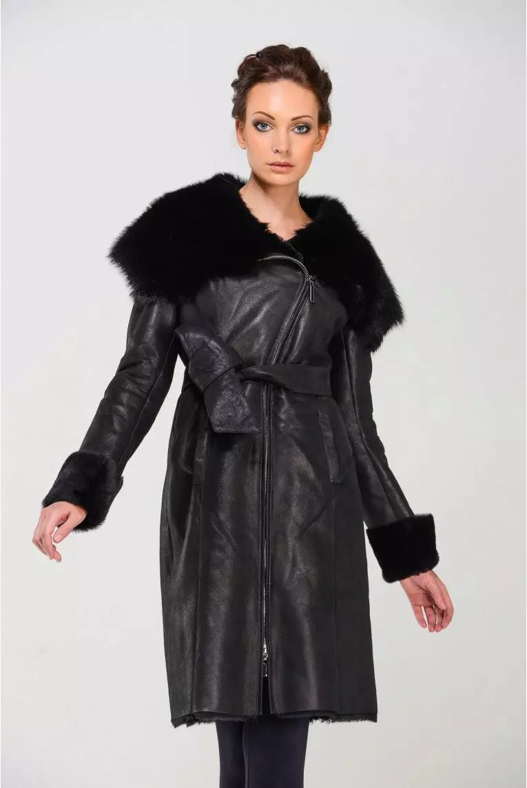 मादी मेंढी (173 फोटो): हंगाम 2021 च्या फॅशन ट्रेंड, या वर्षाचे स्टाइलिश मॉडेल, एलीना फर्सपासून भेडसाचे मॉडेल 381_23