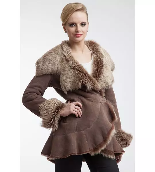 Dişi Sheepskins (173 Fotoğraf): Sezon 2021 Moda Trendleri, Bu Yılın Şık Modelleri, Elena Kürklerinden Koyun Koyunları 381_92