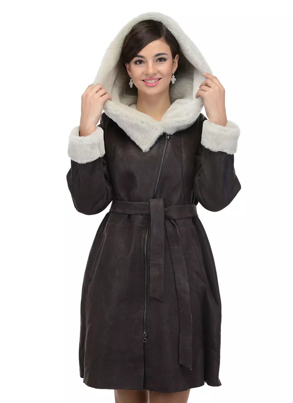 Calyaev's Coat (50 fotos): models de dona de Fur Factory Kalyaev, crítiques 382_25