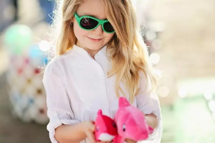 Babiátorok (50 fotók): Gyermek napos napszemüvegek és polarizált lányok 3-5 év, vélemények 3838_20