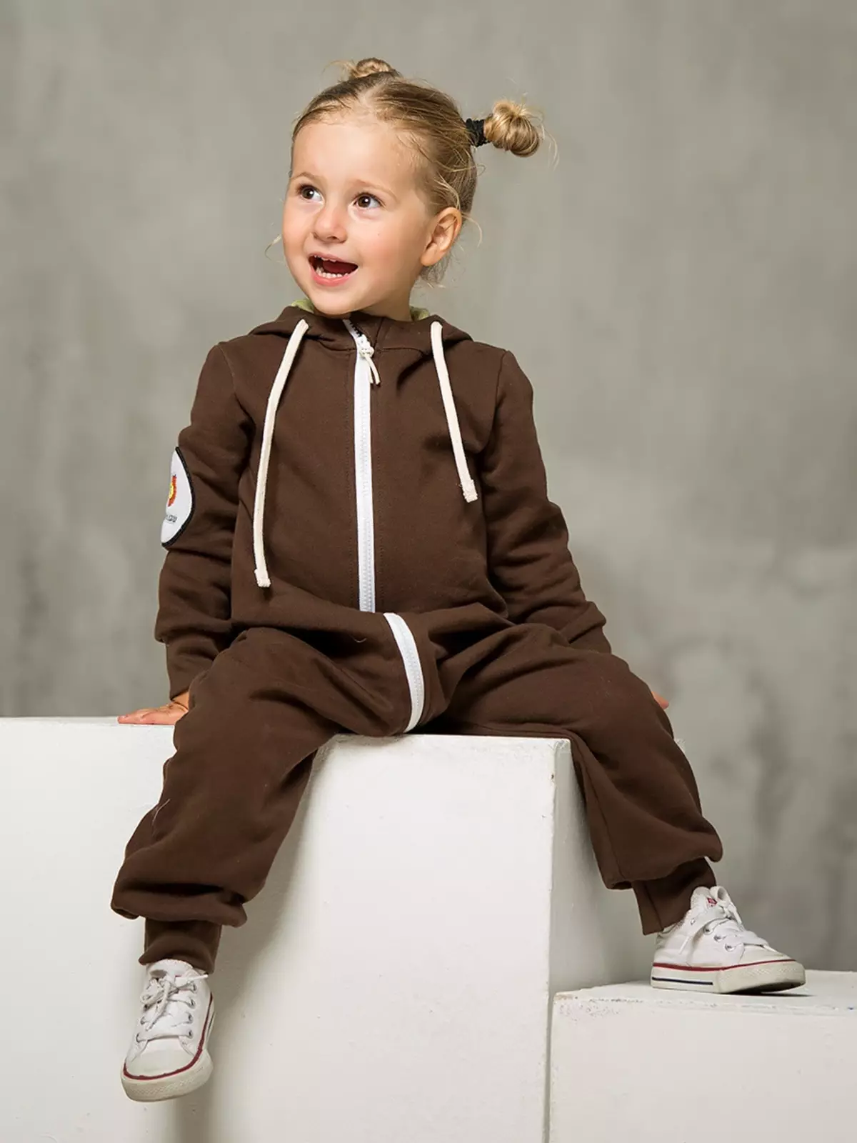Bambinizon (51 снимки): гащеризон и други детски дрехи, качество на качеството 3841_26