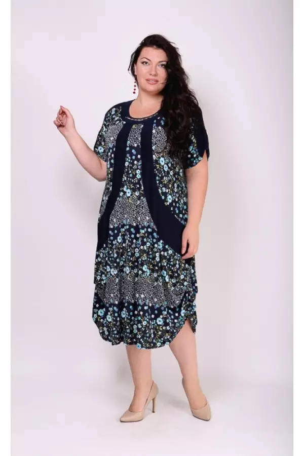 Marichi nagy méretű ruházat (49 fotó): Női divatos blúzok és tunika, bricseszkák és ruhák luxus nők számára 3877_9