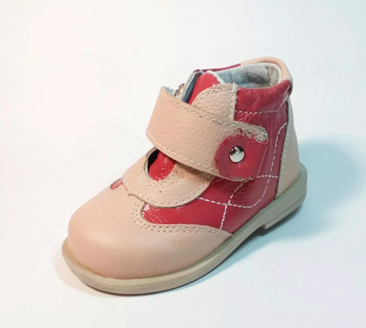 Rimal (68 լուսանկար). Մանկական կոշիկներ աղջիկների եւ տղաների համար, ծավալային ցանցի եւ հետիոտն ակնարկներ 3883_18