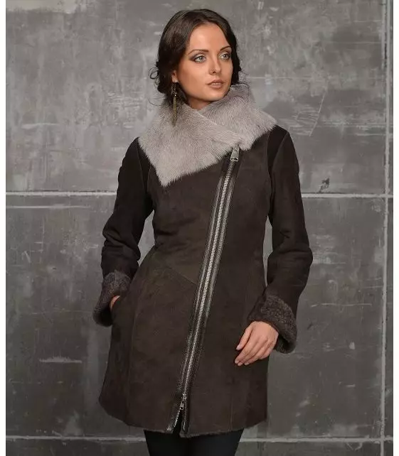 Sheepskins légers pour femmes (44 photos): modèles minces pour l'automne et au printemps, qu'est-ce que c'est, veste-housses, lumière, critiques 389_8