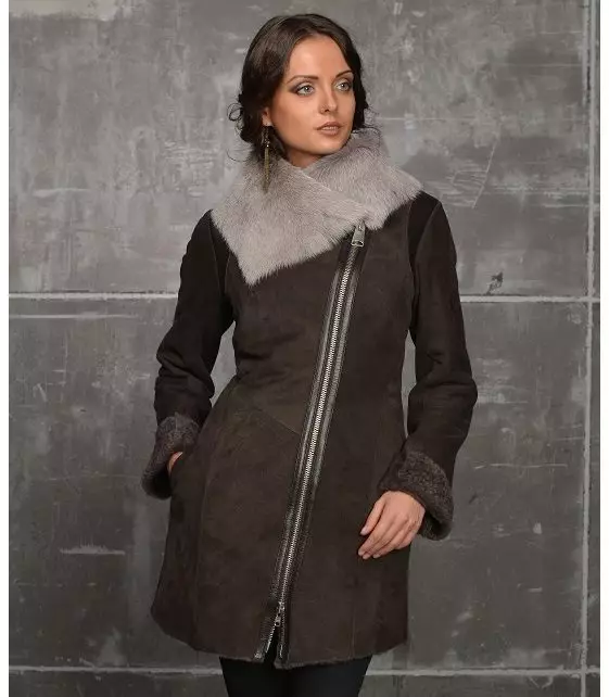 Qadın yüngül Sheepskins (44 şəkil): payız və yazda nazik modellər, nə, jaket-örtüklər, yüngül, icmallar 389_8