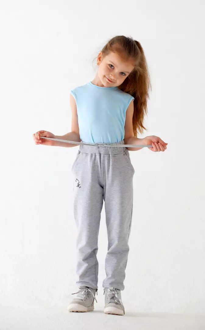 Mamularity (62 तस्वीरें): बच्चों के कपड़ों, निकायों और नवजात बच्चों के लिए vests, लोकप्रिय कारखाने की डिजाइनर चीजों के बारे में समीक्षा 3900_13