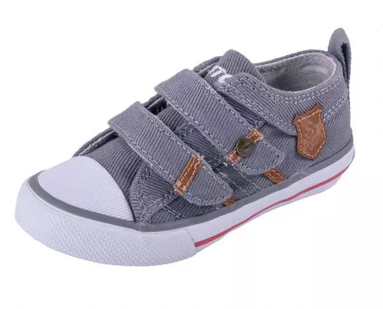 Kotofey (56 mga larawan): Mga sapatos ng bata, dimensional mesh, sneakers at sandalyas 3908_19