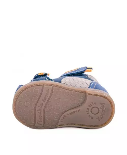 Kotofey (56 fotos): sapatos infantis, malha dimensional, tênis e sandálias 3908_38