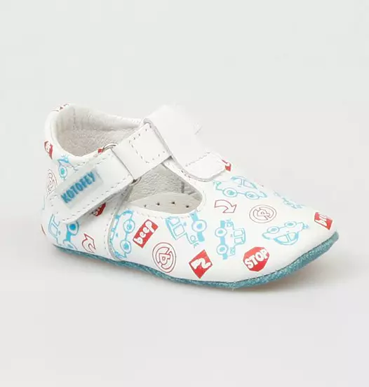 Kotofey (56 photos): Children's shoes, dimensional mesh, sneakers and sandals 3908_45