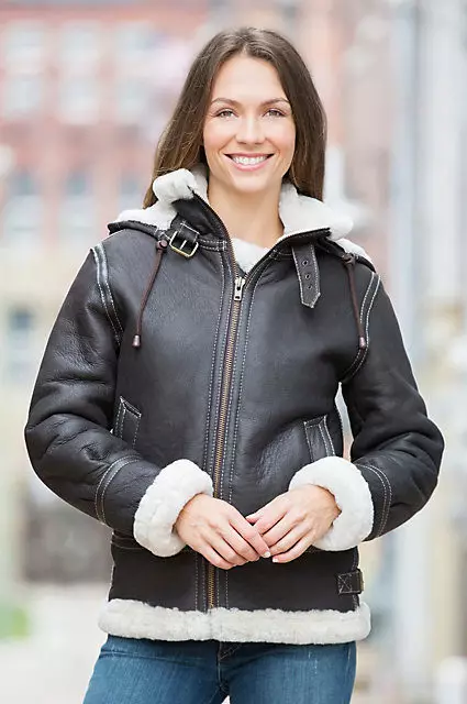 Dubblenka-Pilot (28 bilder): Kvinners modeller av jakkejakker i stilen av pilotbomber, lang, med skjørt 390_7