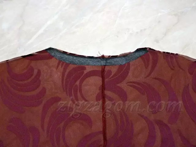 Patroon van blouses (75 foto's): Hoe gemakkelijk en snel naaien met hun eigen handen Zomer uit Chiffon, Master Class for Novice Mouwloze modellen 3916_60