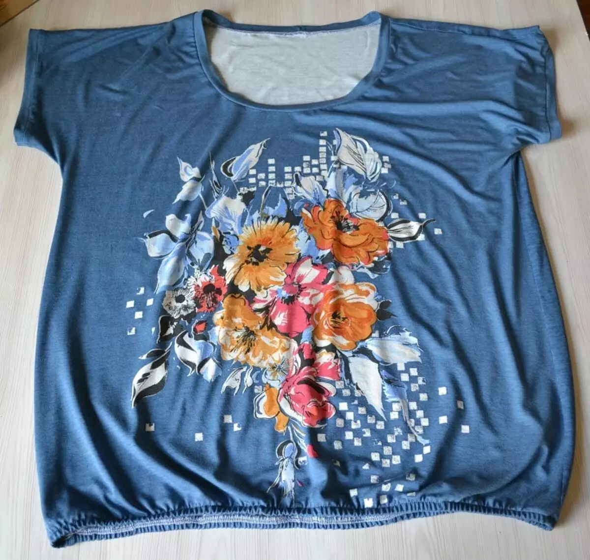 Vzorec ženske majice (81 fotografij): Kako šivati ​​iz pletenin z lastnimi rokami, obleko-majico in drobilnico za začetnike 3919_76