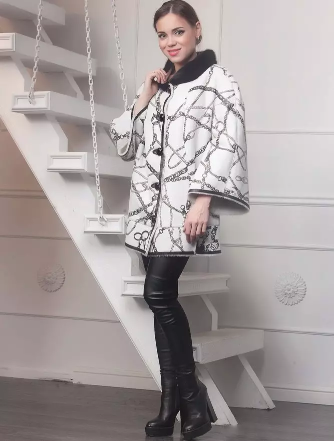 Femei Suckers (155 fotografii): Ce este aceasta, tendințele de modă 2021-2022, modele elegante, de la acnee, Kerimov, Burberry, tipuri de haina 391_25