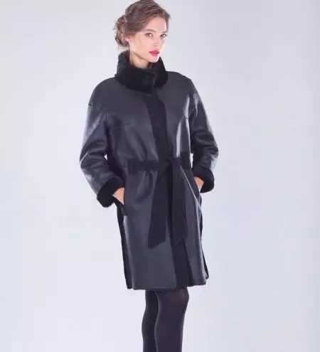 Femininas Suguários (155 fotos): O que é isso, tendências de moda 2021-2022, modelos elegantes, de acne, kerimov, burberry, tipos de casaco 391_32