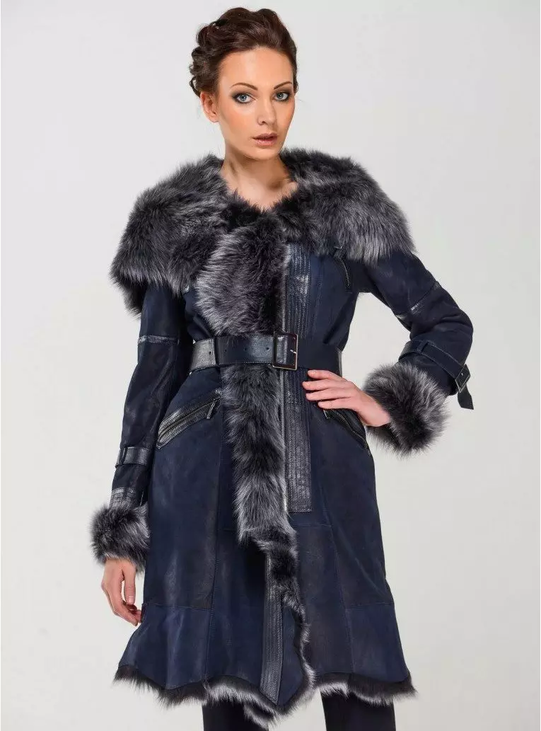 Femei Suckers (155 fotografii): Ce este aceasta, tendințele de modă 2021-2022, modele elegante, de la acnee, Kerimov, Burberry, tipuri de haina 391_58