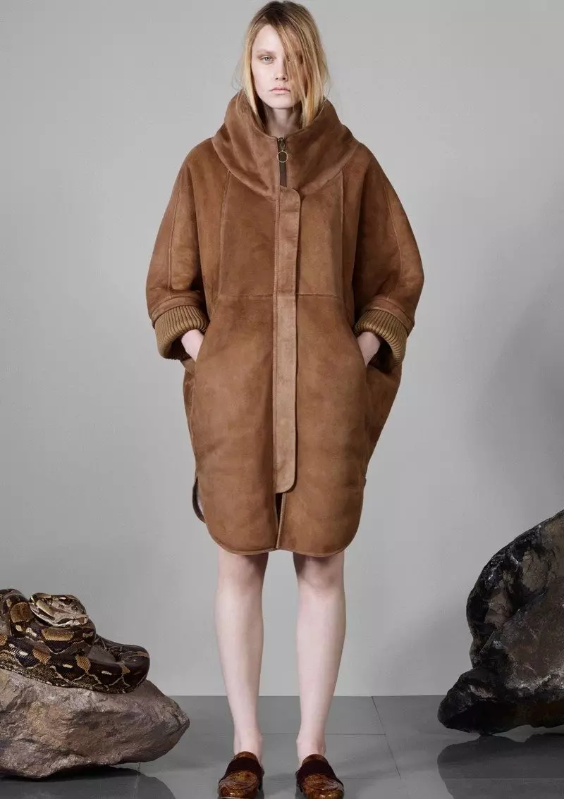 Female suckers (155 photos): What is this, fashion trends 2021-2022, stylish models, from acne, Kerimov, Burberry, Types of coat 391_92