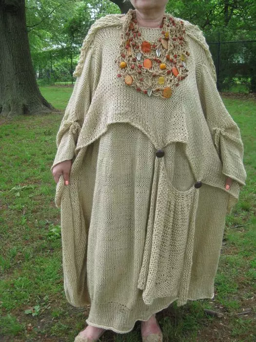 Bocho Dresses สำหรับผู้ที่มี 50 (66 รูป): ภาพรวมของชุดอื่น ๆ ที่สง่างามและเพศหญิงสำหรับเด็กอายุ 50 ปี 3935_20