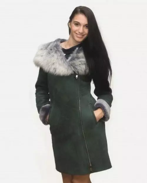 ایتالیایی پوشش (45 عکس): مدل های زمستانی زنان شیک، مارک ها، کارنلی، اندازه بزرگ 394_20