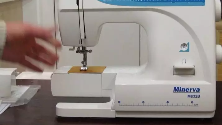 Macchine per cucire Minerva e Overlock: Decorexpert, M32G e modelli con azionamento del piedino. Produttore Paese e recensioni Recensioni 3953_22