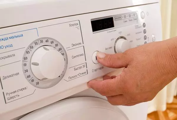 Kepiye Mbusak Polyester? Apa suhu kanggo ngumbah 100% poliester ing mesin mesin cuci? Apa kain lenggah sawise ngumbah? 3982_5