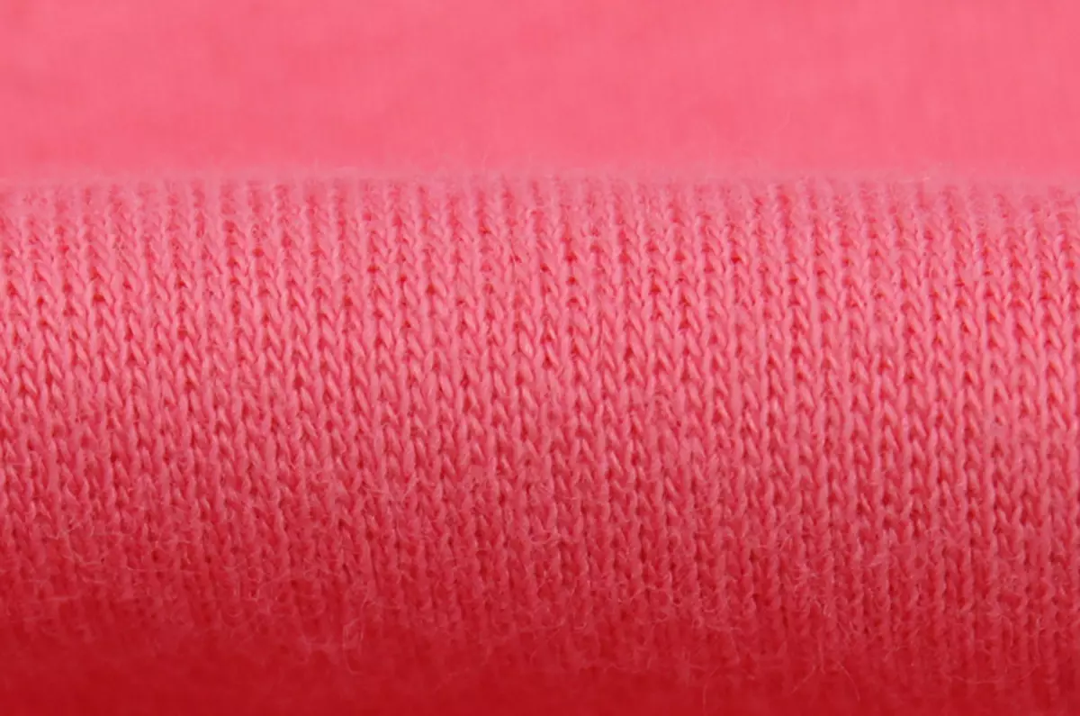 Блокирам ткаенина (38 слики): Што е тоа и што е шиење од него? Состав и опис на материјалот, осврти 3991_5