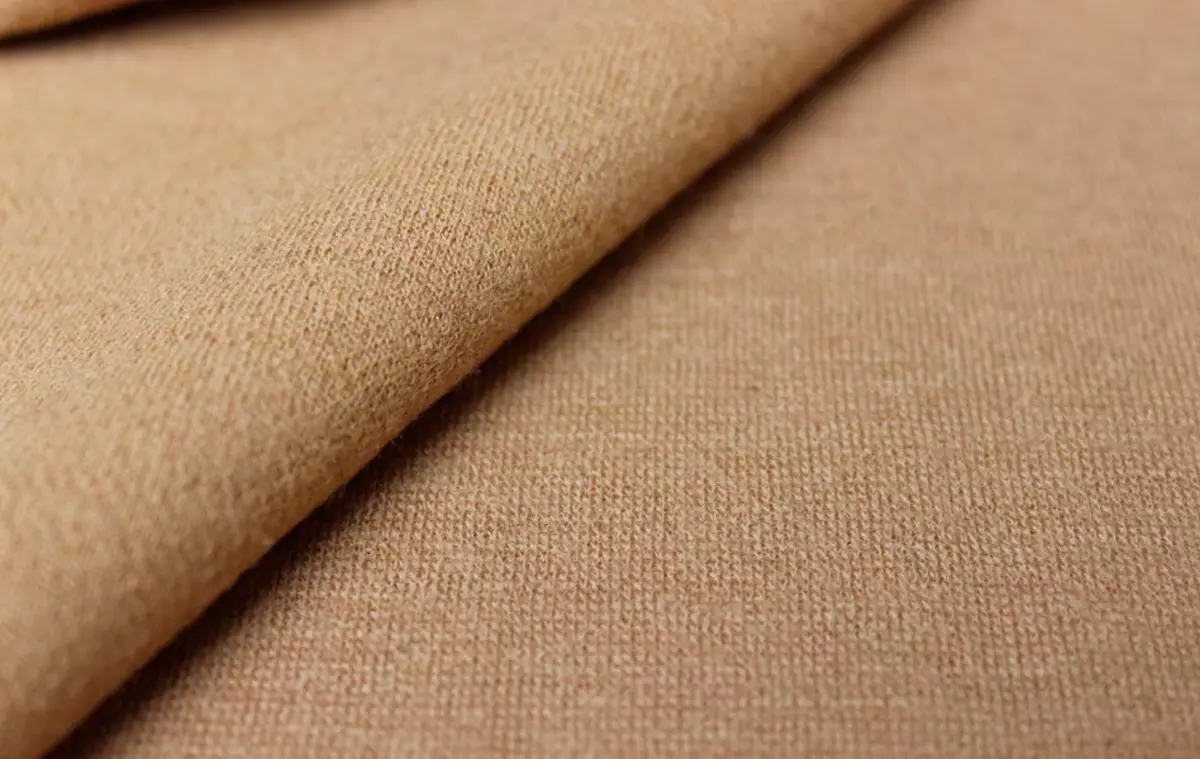 Jersey (62 ảnh): Nó là gì và vật liệu trông như thế nào? Thành phần và mô tả của vải. Những gì may từ quần áo dệt kim dày đặc? 4025_36