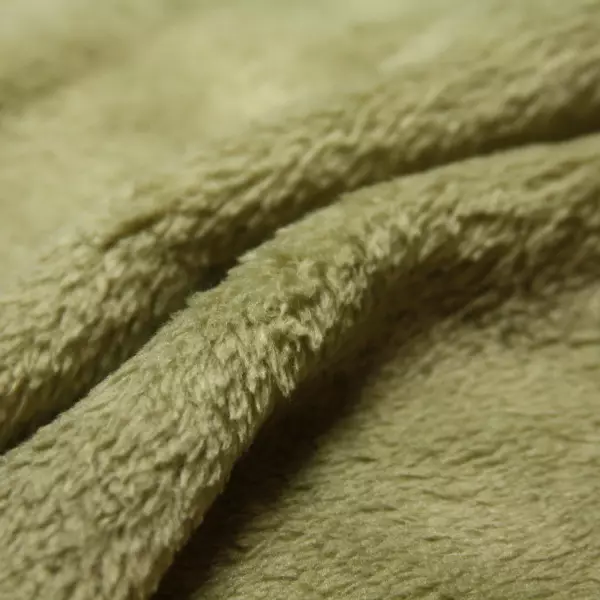 Velseloft (31 ფოტო): რა არის ეს? ქსოვილის სტრუქტურა. რა sew სხვა ტანსაცმელი, საბანი და bedspreads? როგორ ავირჩიოთ pile vesoft? რა არის უკეთესი, ვიდრე flis? შეფასება 4035_8