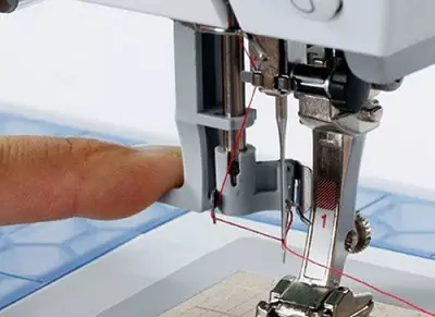 Nite dizajner za šivaće strojeve: Što je to? Kako uživati ​​u automatskom i ručnom Nicolover? 4052_13