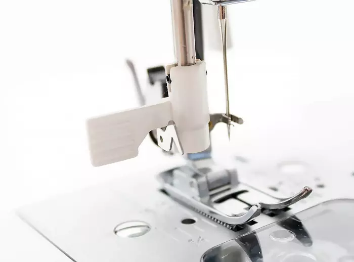 Nite dizajner za šivaće strojeve: Što je to? Kako uživati ​​u automatskom i ručnom Nicolover? 4052_15