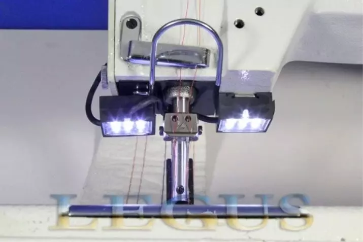Lámparas para máquina de coser: LED, en imán, 2 clavijas y otras bombillas. ¿Cómo insertar? 4055_8