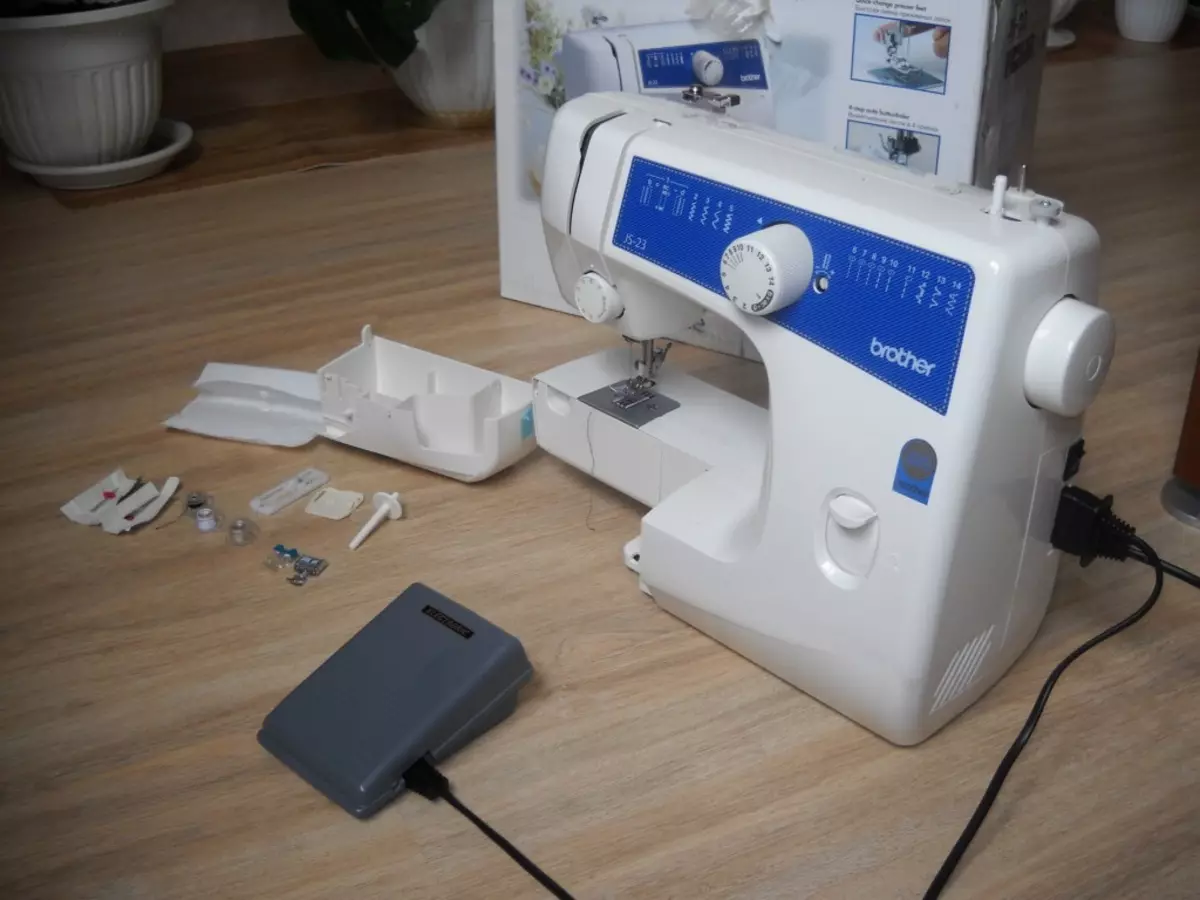 How to fix a sewing machine? How to insert a thread into a manual machine? Scheme refueling upper and lower threads in electrical and foot machine 4056_22