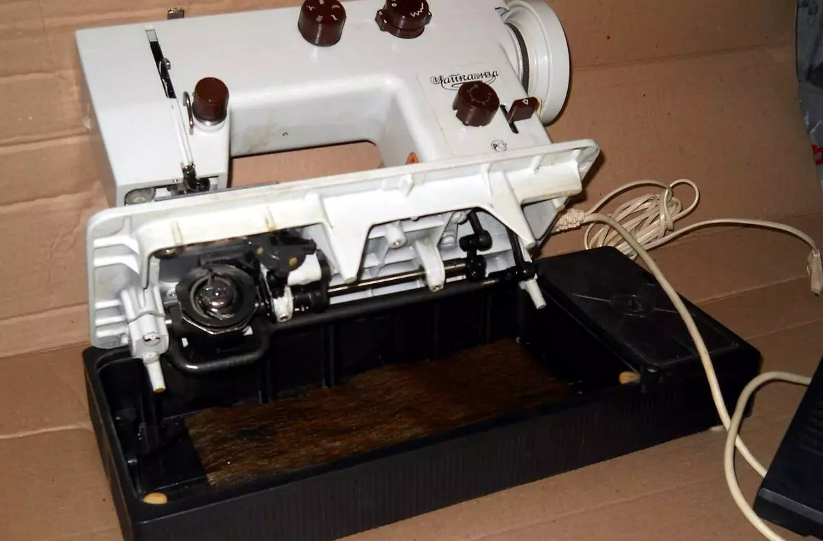 How to set up a sewing machine? Setting the manual machine. How to properly adjust the thickness of the fabric? 4066_21