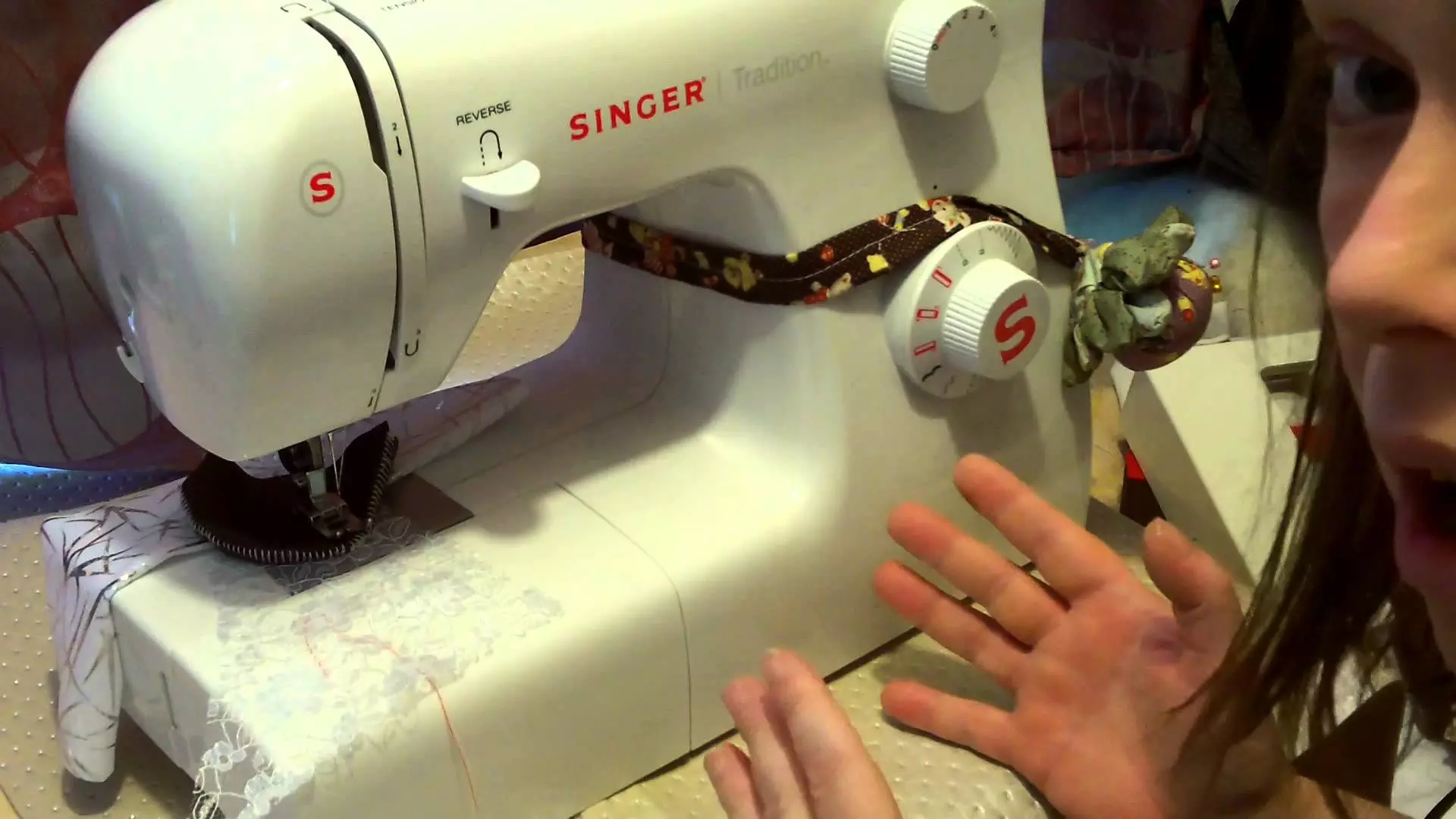How to set up a sewing machine? Setting the manual machine. How to properly adjust the thickness of the fabric? 4066_4