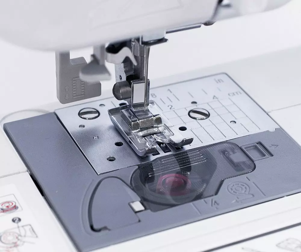 Máquina de coser eléctrica: ¿Cómo configurar y usar? ¿Qué es una máquina electromecánica? ¿Cómo ajustar la velocidad del trabajo? 4067_17